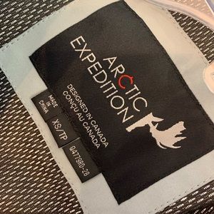 Arctic expedition coat. Size xs probably Missy size 6 or 8.